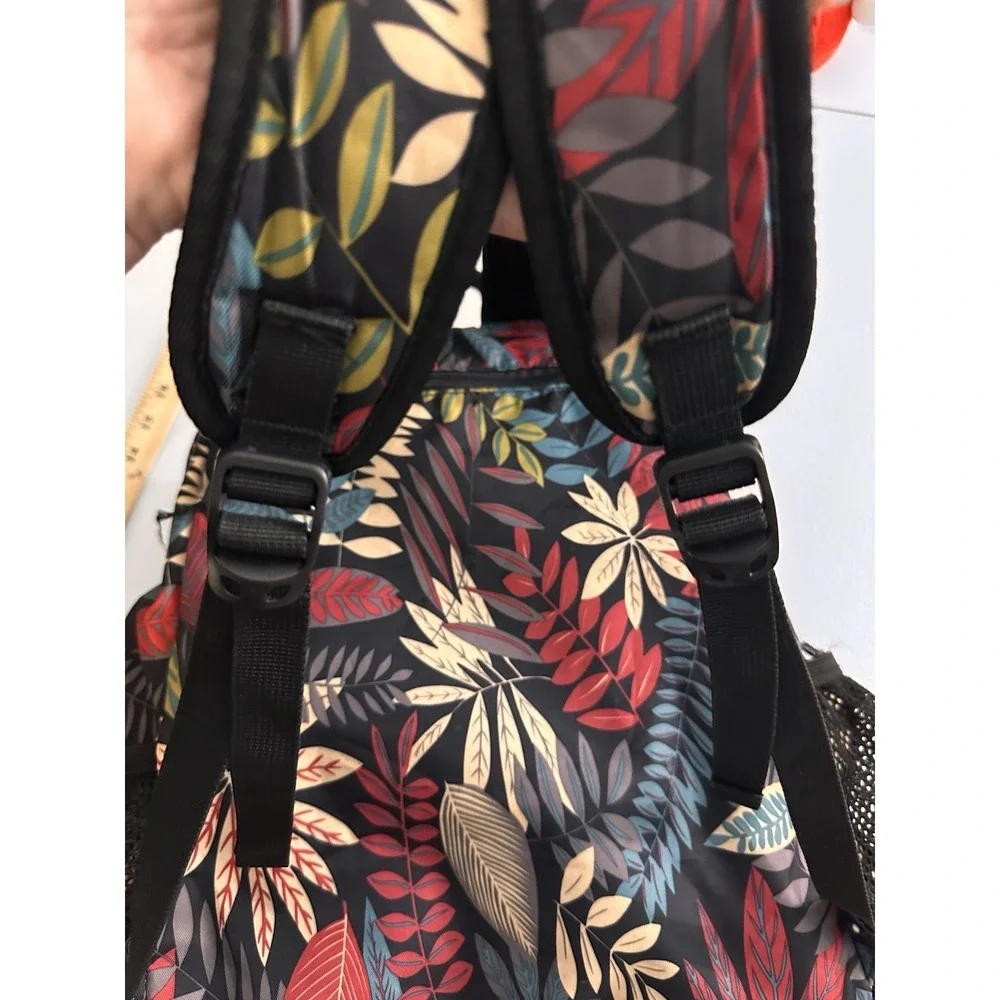 Venture Pal Floral Backpack Black/Multicolor Zip, Bottle Pocket